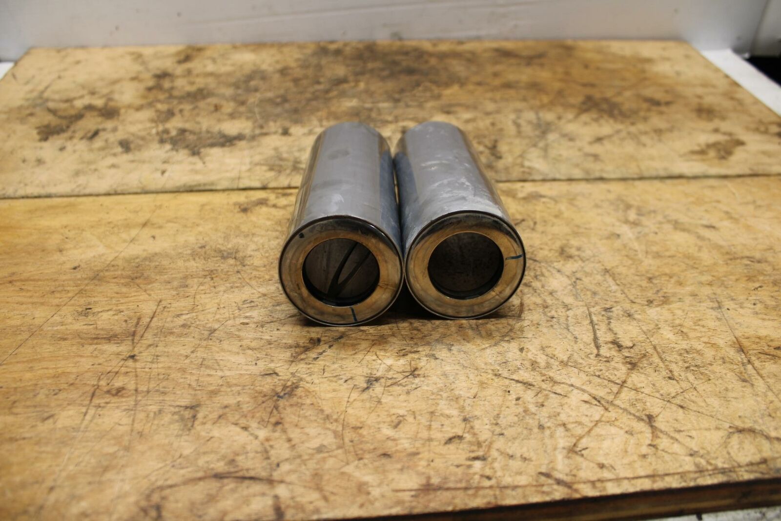 05-08 KAWASAKI VULCAN 1500 VN1500N CLASSIC FRONT FORK LOWER COVERS GUARDS BB343