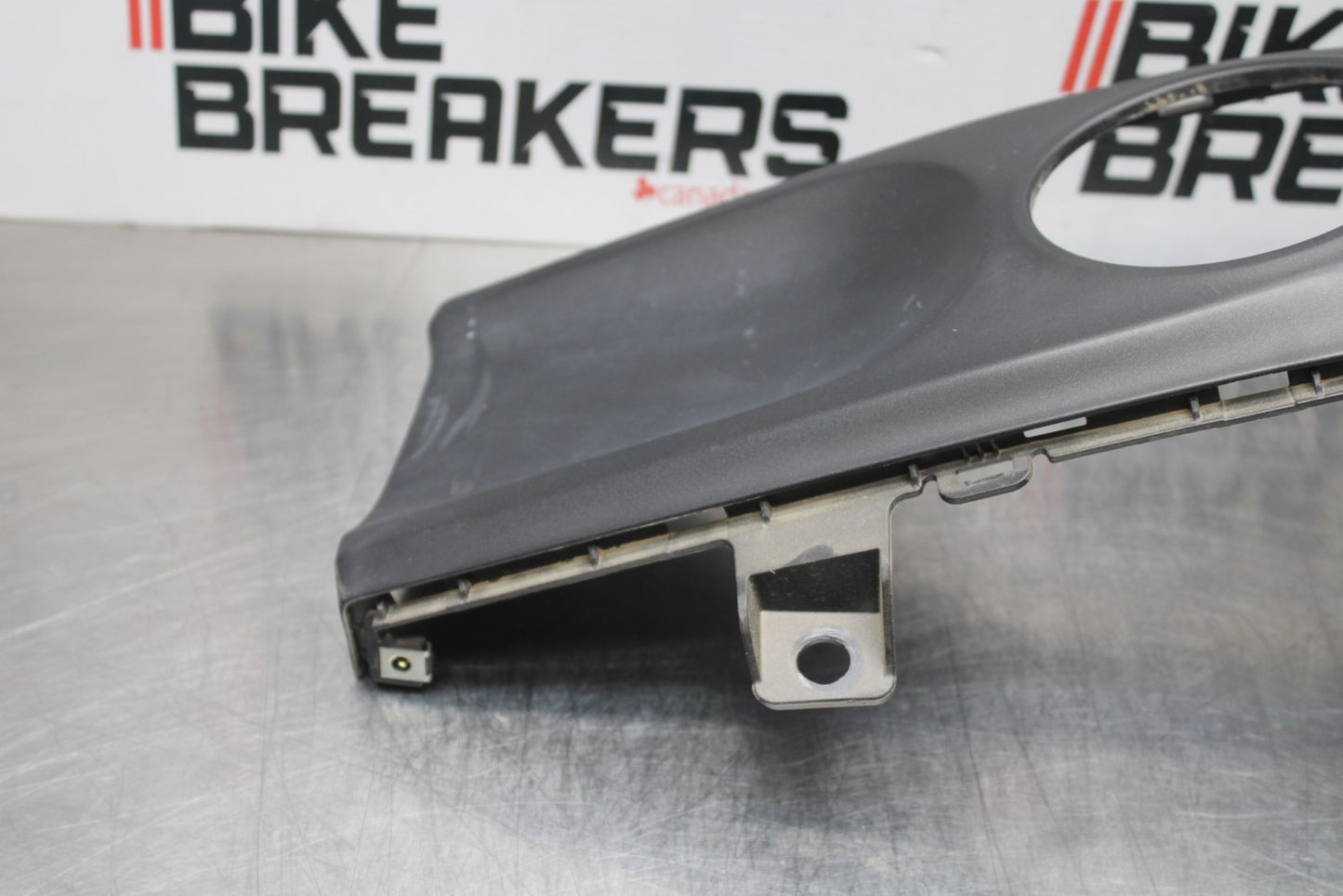 22-25 YAMAHA YZF R7 GAS TANK FUEL CELL COVER FAIRING COWL BB769