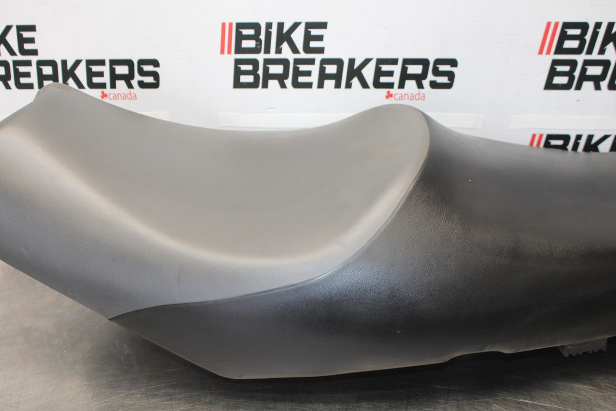 09 KAWASAKI CONCOURS 14 ZG1400B FRONT REAR SEAT SADDLE BB875