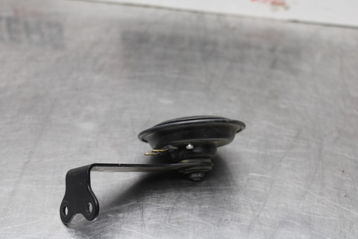 11-24 SUZUKI GSXR750 HORN SIGNAL BB879