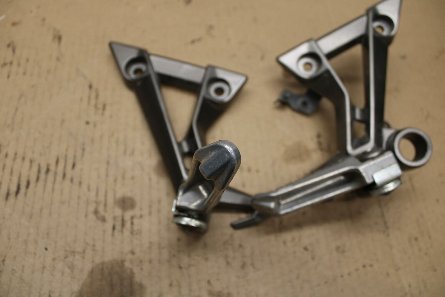 15 KAWASAKI NINJA 300 EX300 ABS REAR BACK PASSENGER PEG SET PAIR