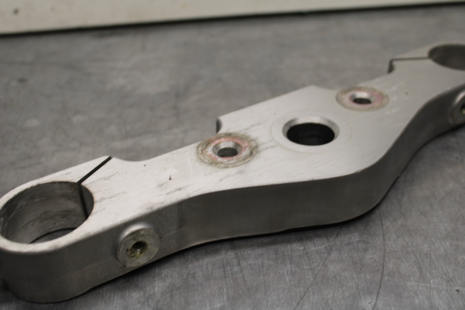 03-08 KAWASAKI VULCAN 1600 FORKS UPPER TRIPLE TREE CLAMP BB754