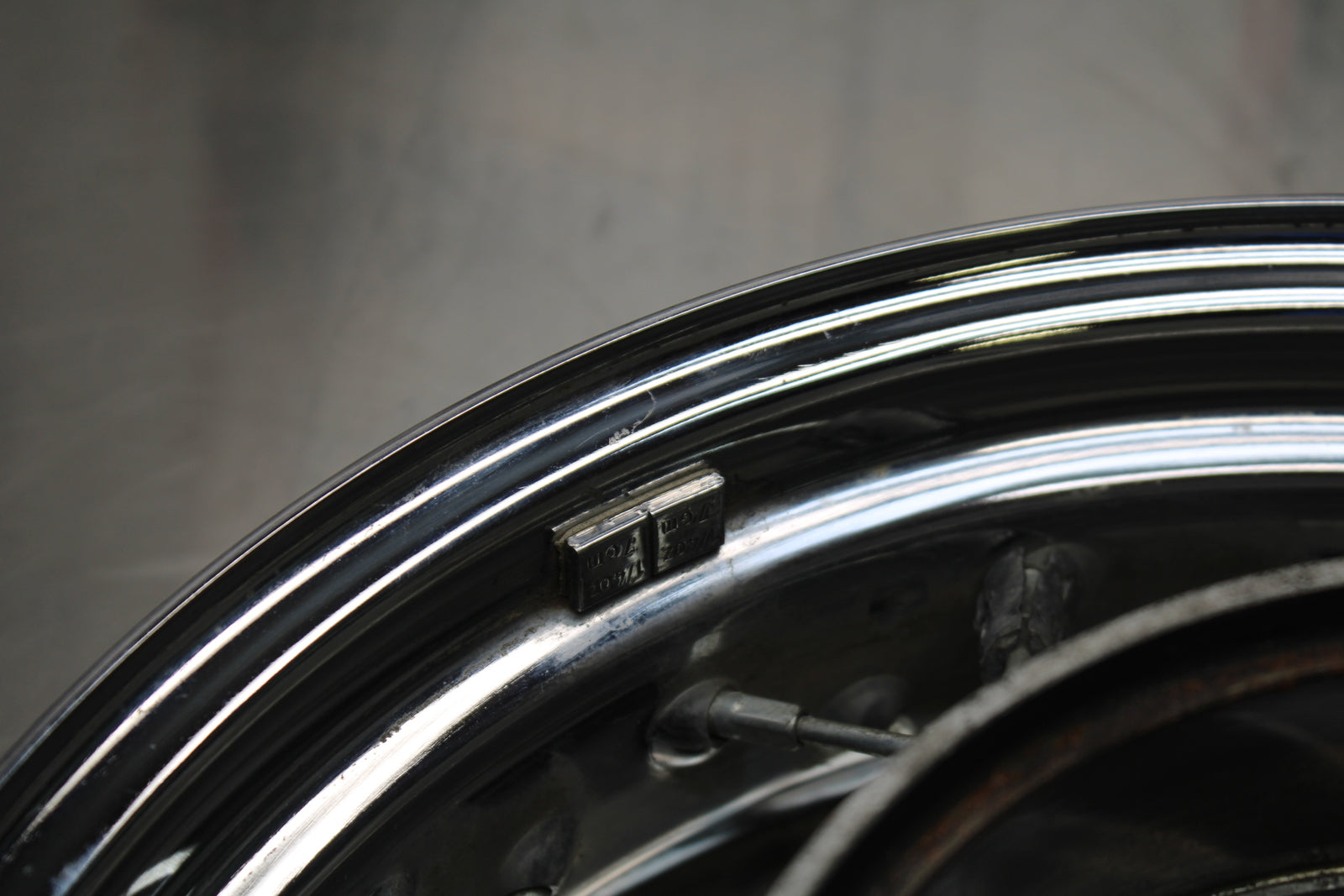 04 SUZUKI INTRUDER 800 REAR WHEEL BACK RIM BB758