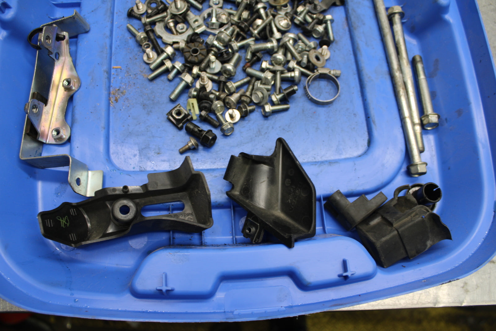 15-16 HONDA CB300F MOUNTING BOLTS HARDWARE MOTOR SCREWS BB740