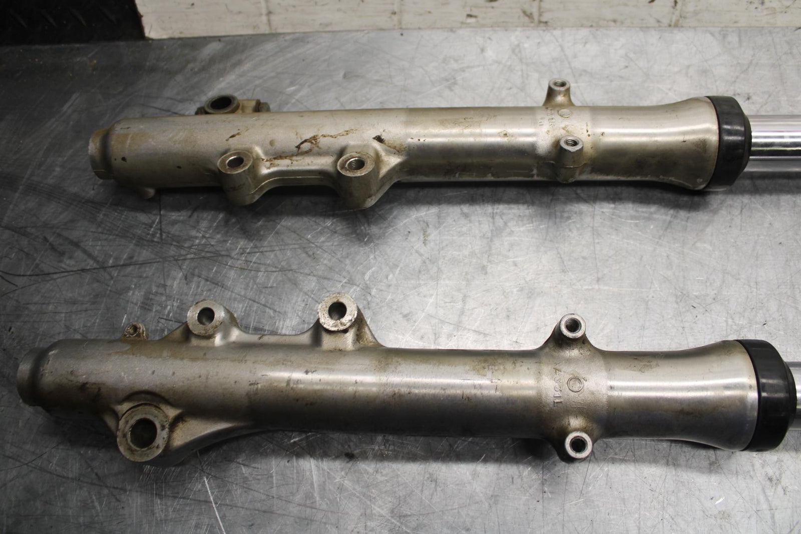 1982 Suzuki GS1100GL FRONT FORKS SHOCK SUSPENSION SET PAIR BB30