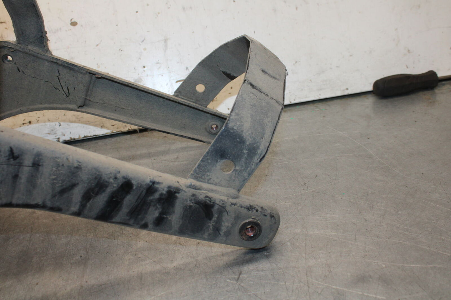 05-06 YAMAHA ROYAL STAR REAR FENDER SUPPORT FRAME SUBFRAME 4XY-21190-02-00 BB697