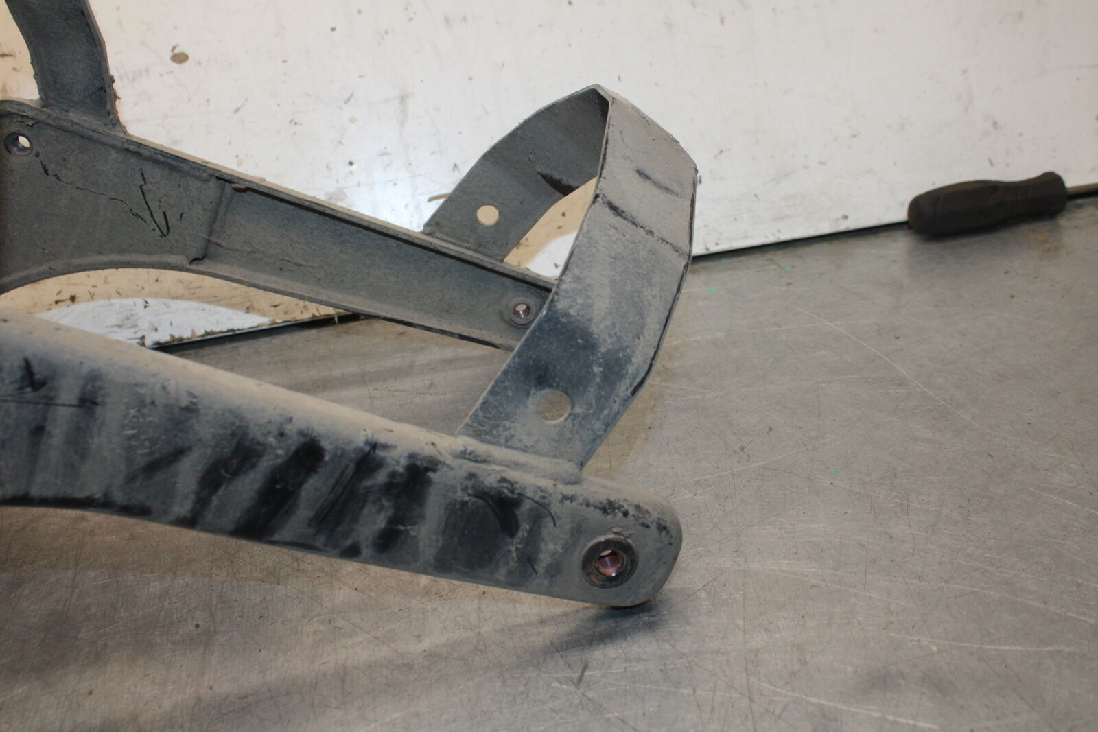 05-06 YAMAHA ROYAL STAR REAR FENDER SUPPORT FRAME SUBFRAME 4XY-21190-02-00 BB697