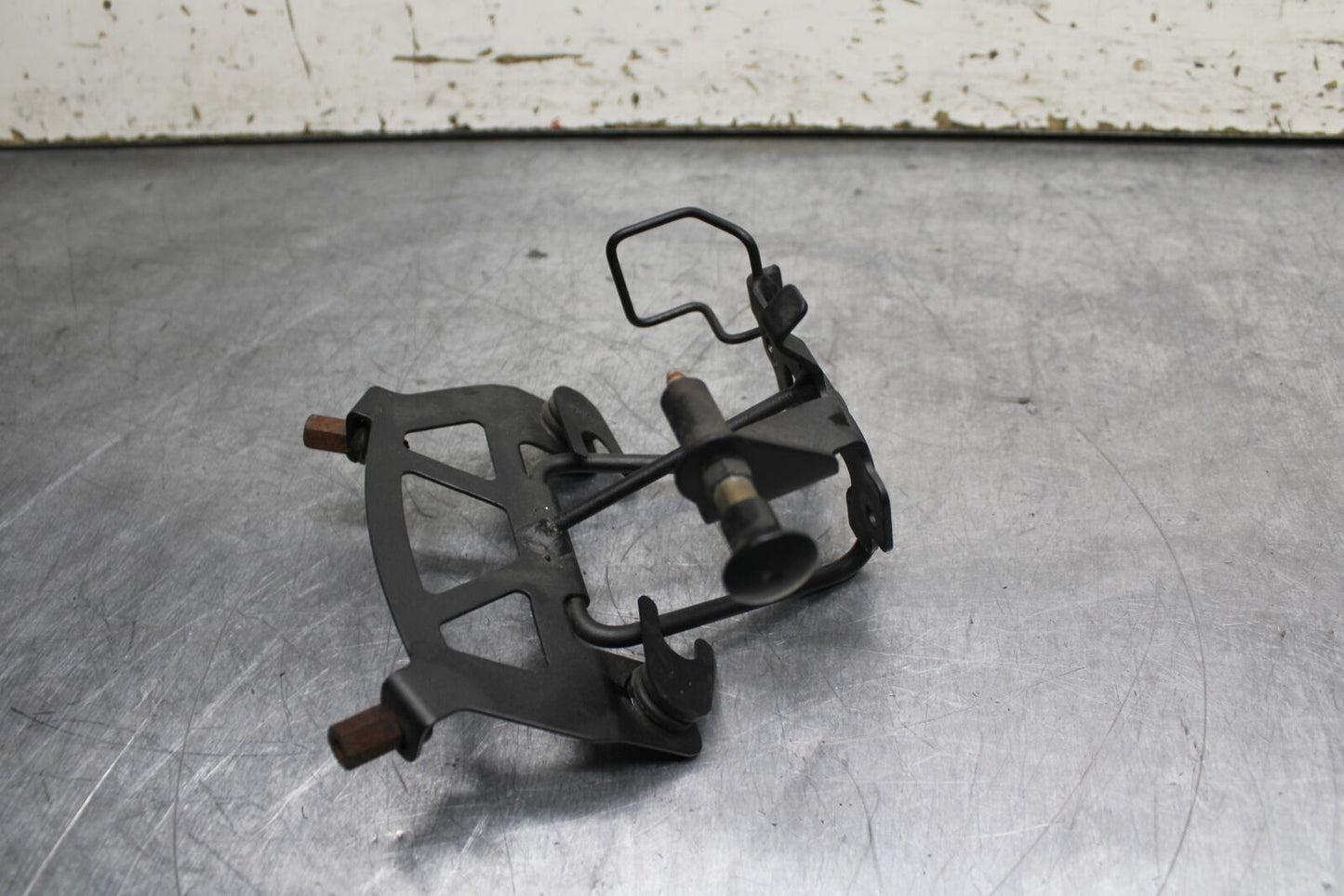 12-13 KAWASAKI Z1000 UPPER FAIRING GAUGES STAY BRACKET BB743