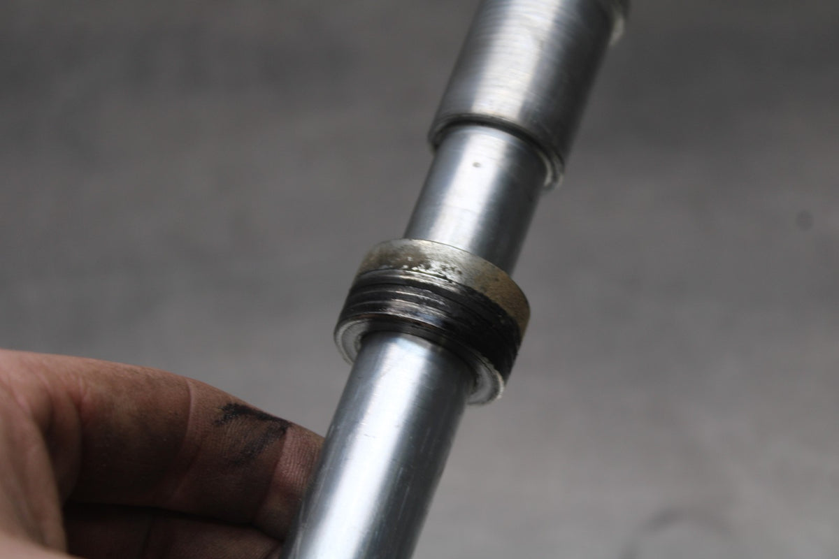 13 KAWASAKI NINJA 650 EX650F ABS FRONT WHEEL RIM AXLE PIVOT BOLT BB828