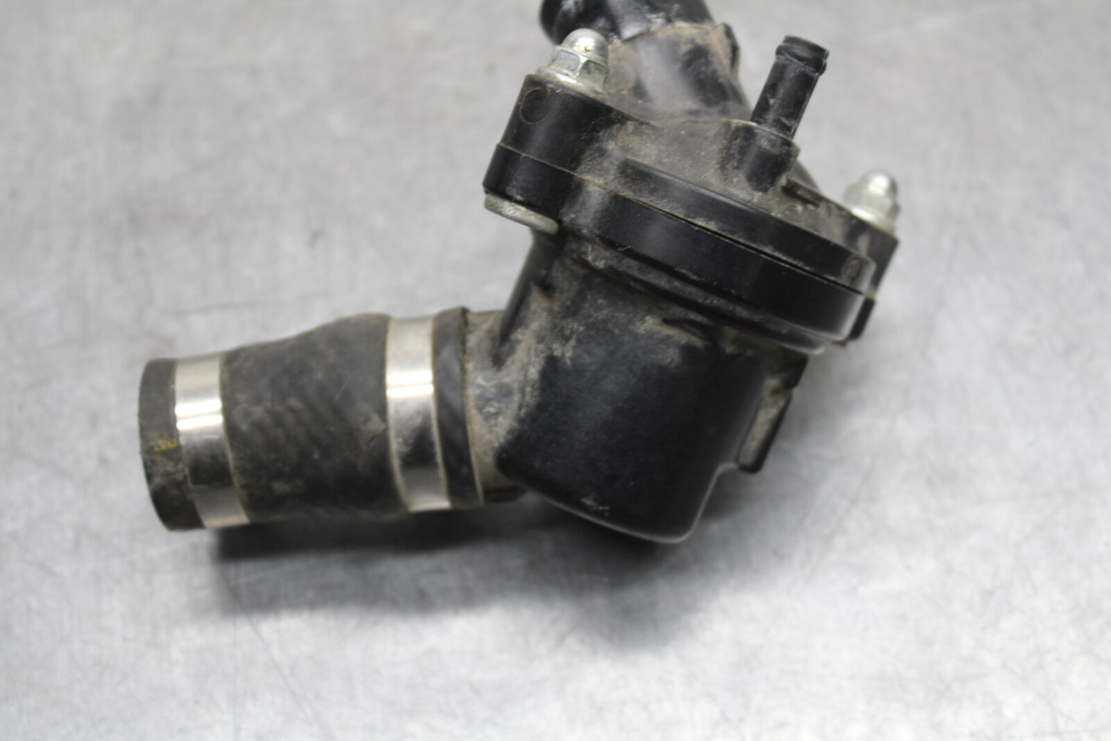 07-08 YAMAHA YZF R1 THERMOSTAT W HOUSING ASSEMBLY BB724
