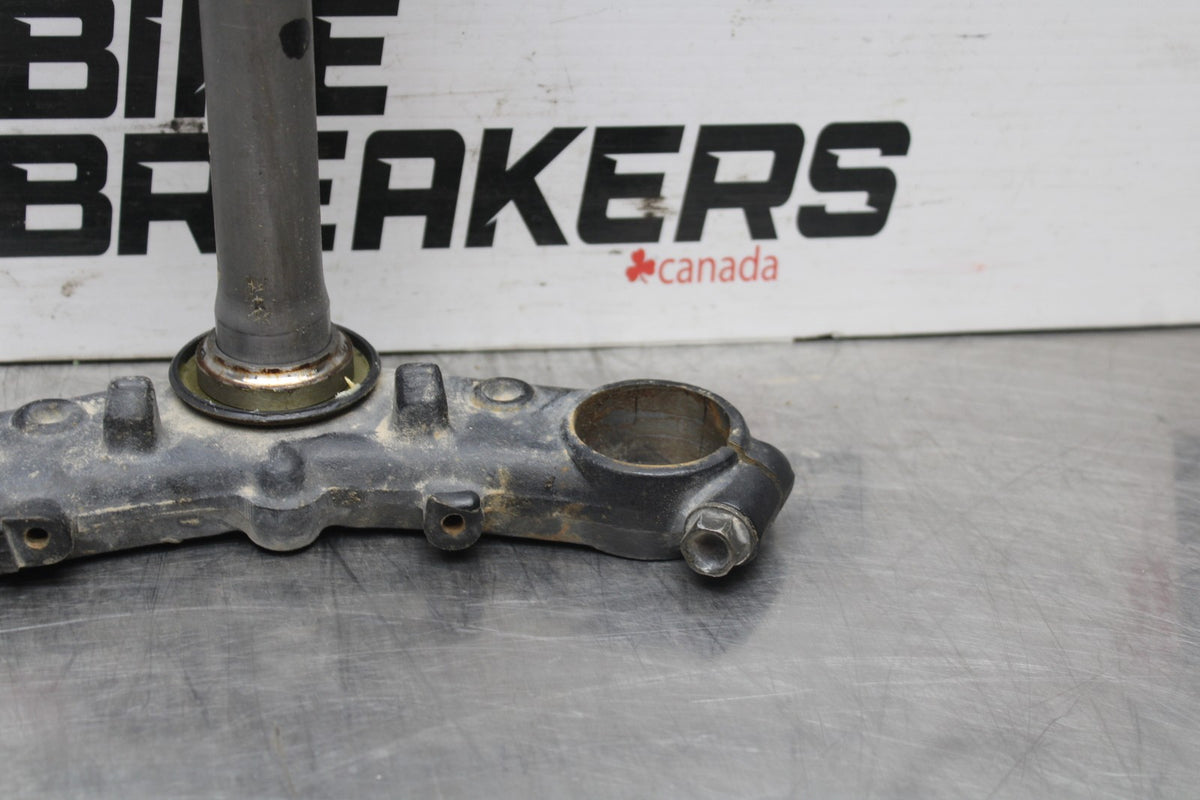 98-05 HONDA SUPER HAWK 1000 VTR1000F FRONT FORKS CLAMP LOWER TRIPLE TREE BB821