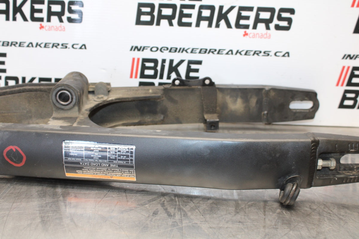 08-18 KAWASAKI KLR650 REAR SWINGARM BACK SUSPENSION SWING ARM BB183