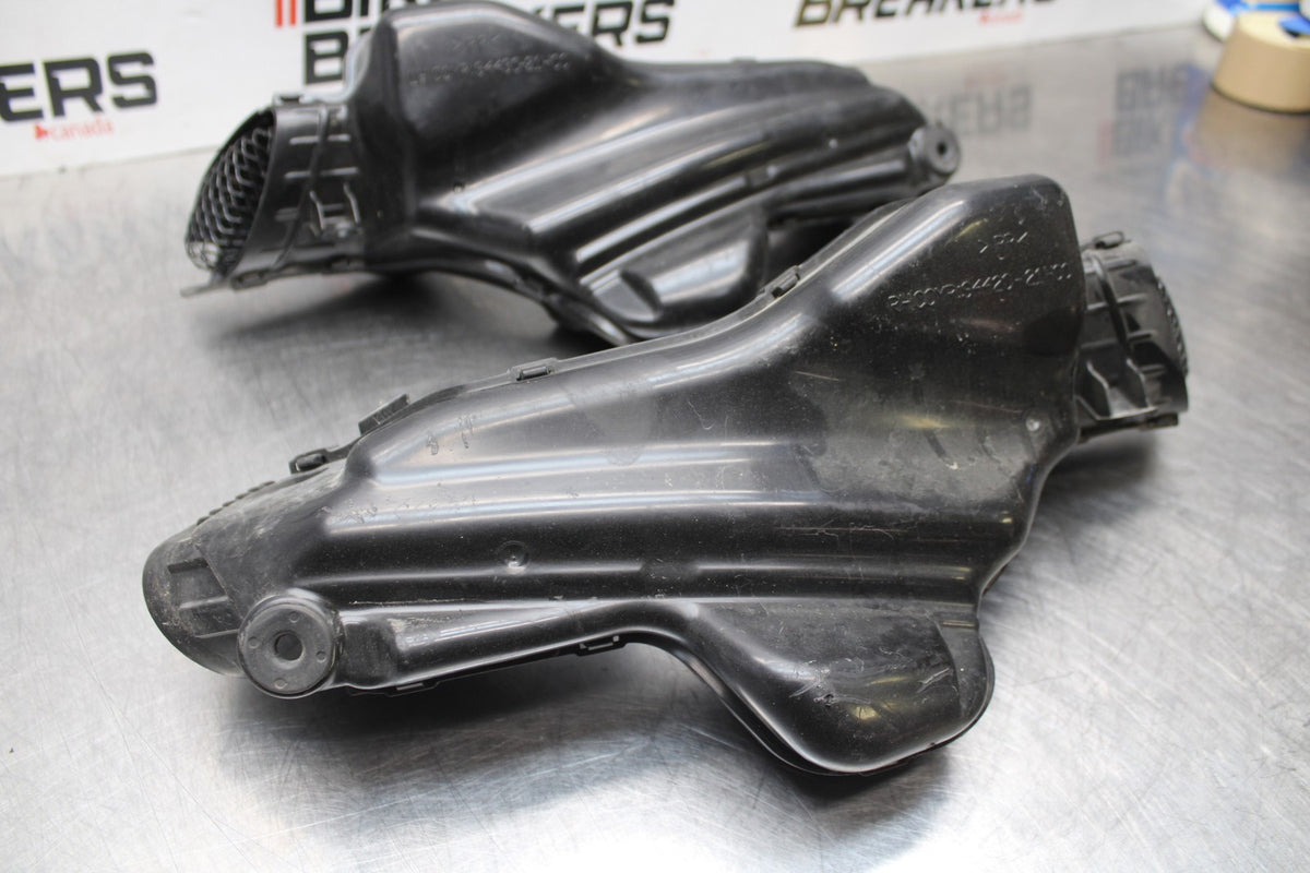 07 SUZUKI GSXR1000 RIGHT LEFT AIR INTAKE DUCTS BB770