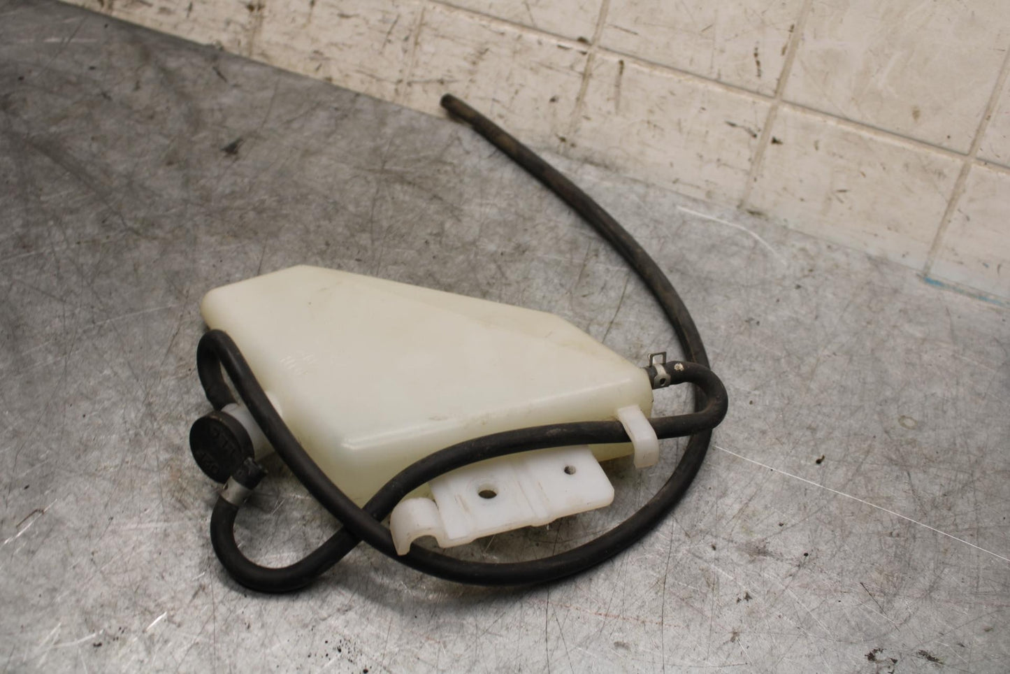 06-07 SUZUKI GSXR600 750 COOLANT WATER TANK RESERVOIR BOTTLE BB543