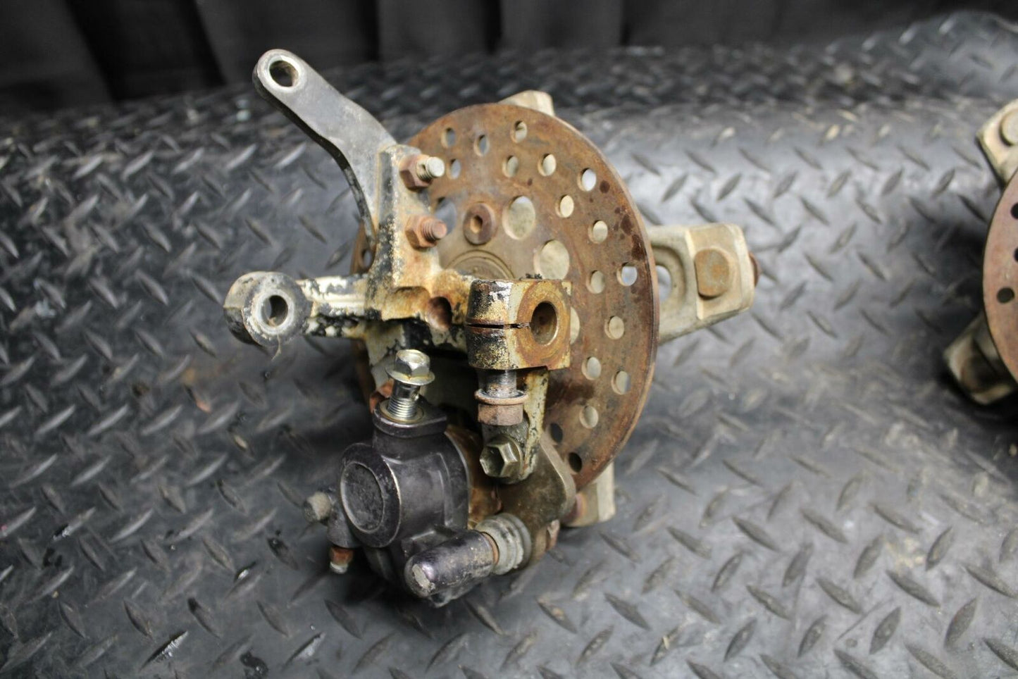 85-86 SUZUKI QUADRACER 250 FRONT WHEEL RIGHT LEFT HUBS HUB SET BB210