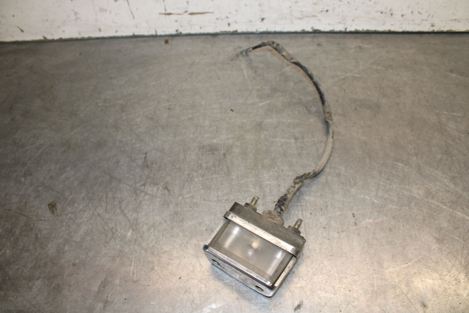 87-03 SUZUKI INTRUDER 1400 VS1400GLP LICENSE PLATE LIGHT BB702