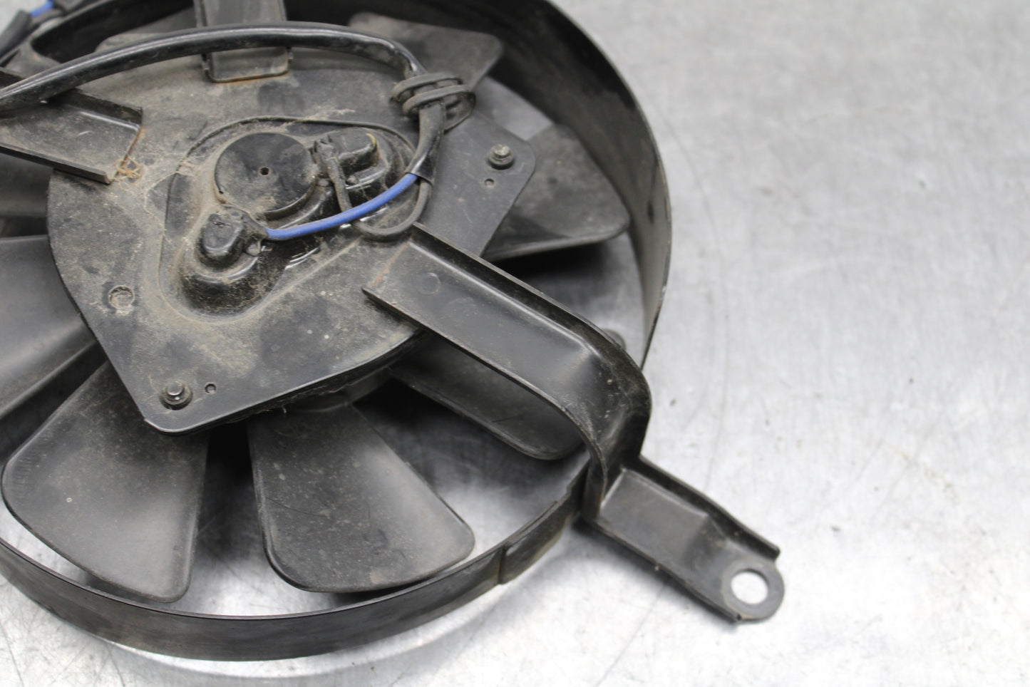 97-99 SUZUKI GSXR600 SRAD ENGINE RADIATOR COOLING FAN BB123