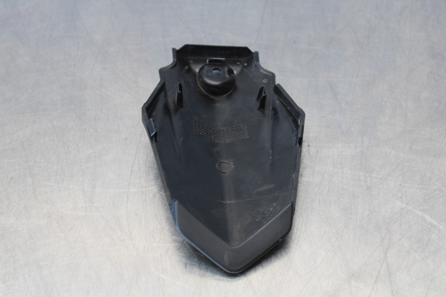 22-25 YAMAHA YZF R7 CENTER REAR BACK TAIL FAIRING COVER TRIM COWL BB176