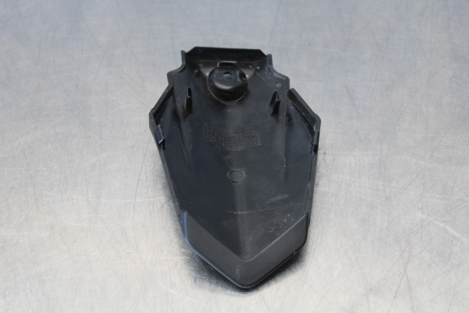 22-25 YAMAHA YZF R7 CENTER REAR BACK TAIL FAIRING COVER TRIM COWL BB176