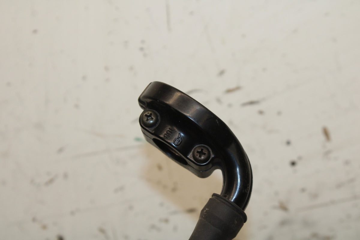 03-04 TRIUMPH DAYTONA 600 THROTTLE CABLE LINE HOUSING GUIDE BB745