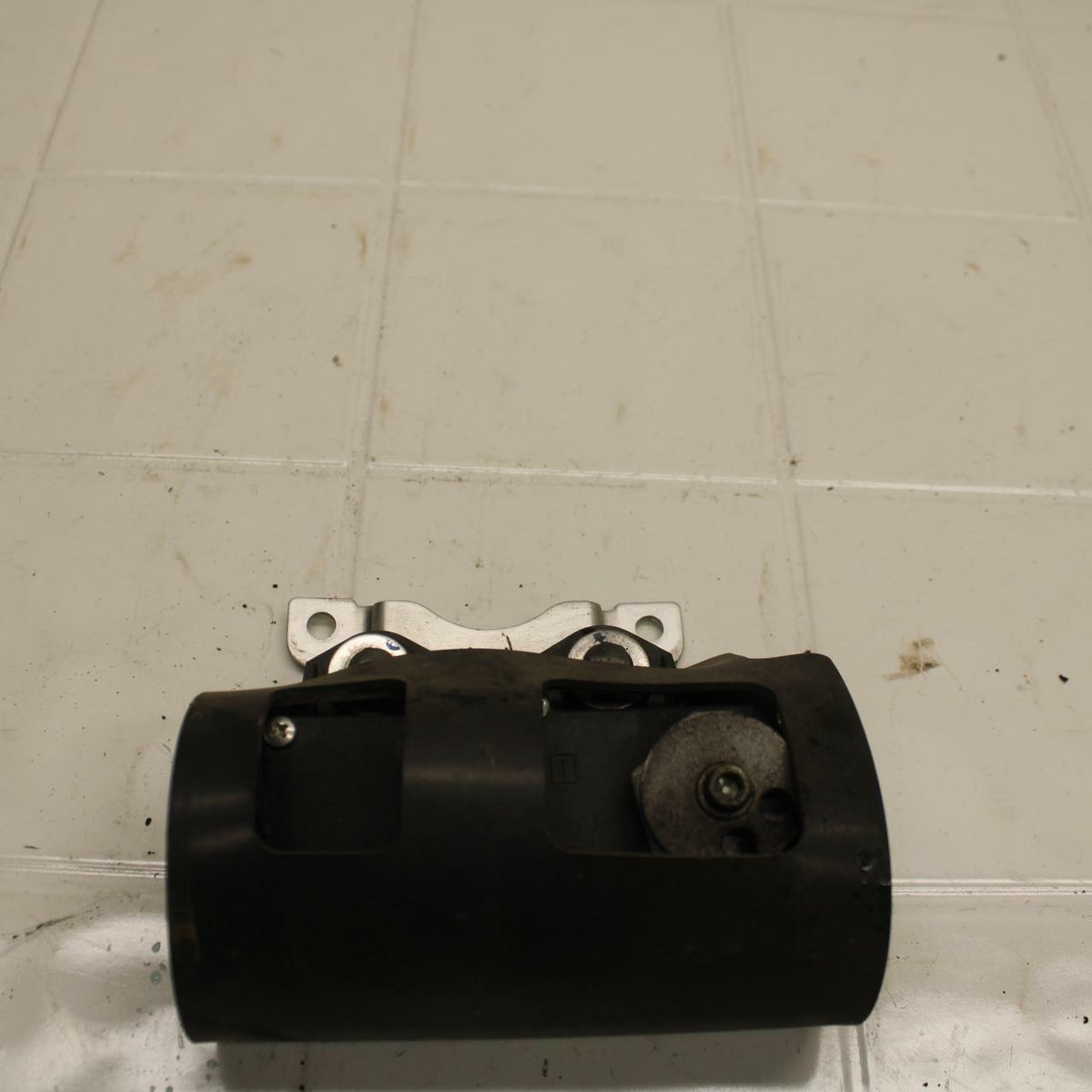 08-16 YAMAHA YZF R6 EXHAUST VALVE SERVO MOTOR BB406