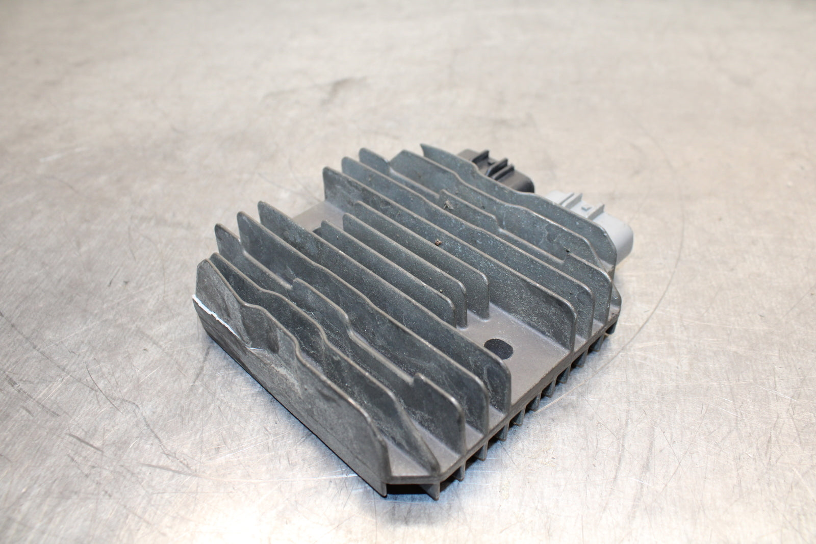 13-17 KAWASAKI NINJA ZX6R ZX636E RECTIFIER VOLTAGE REGULATOR BB735