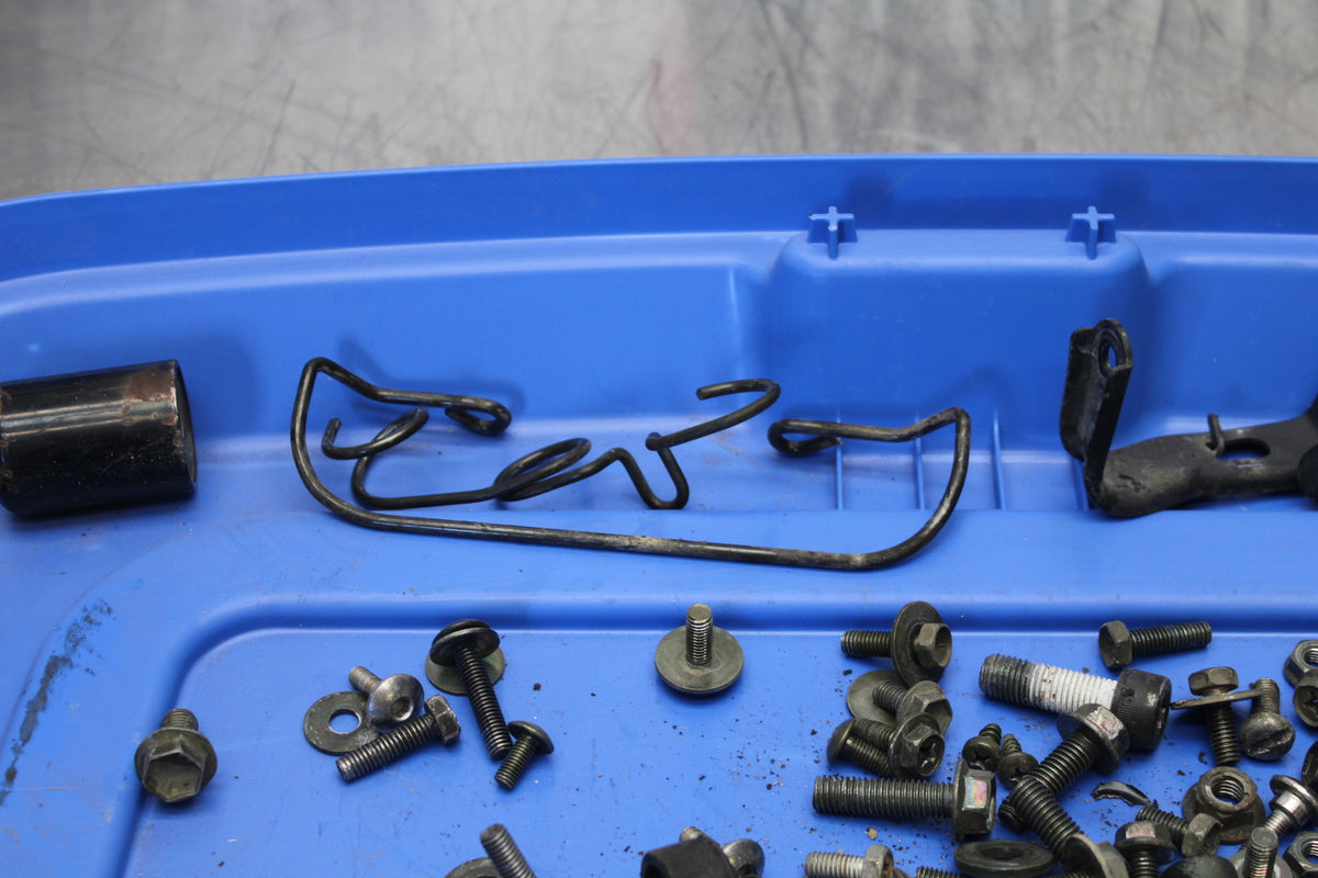 00 SUZUKI SV650 MOUNTING BOLTS HARDWARE MOTOR SCREWS BB156