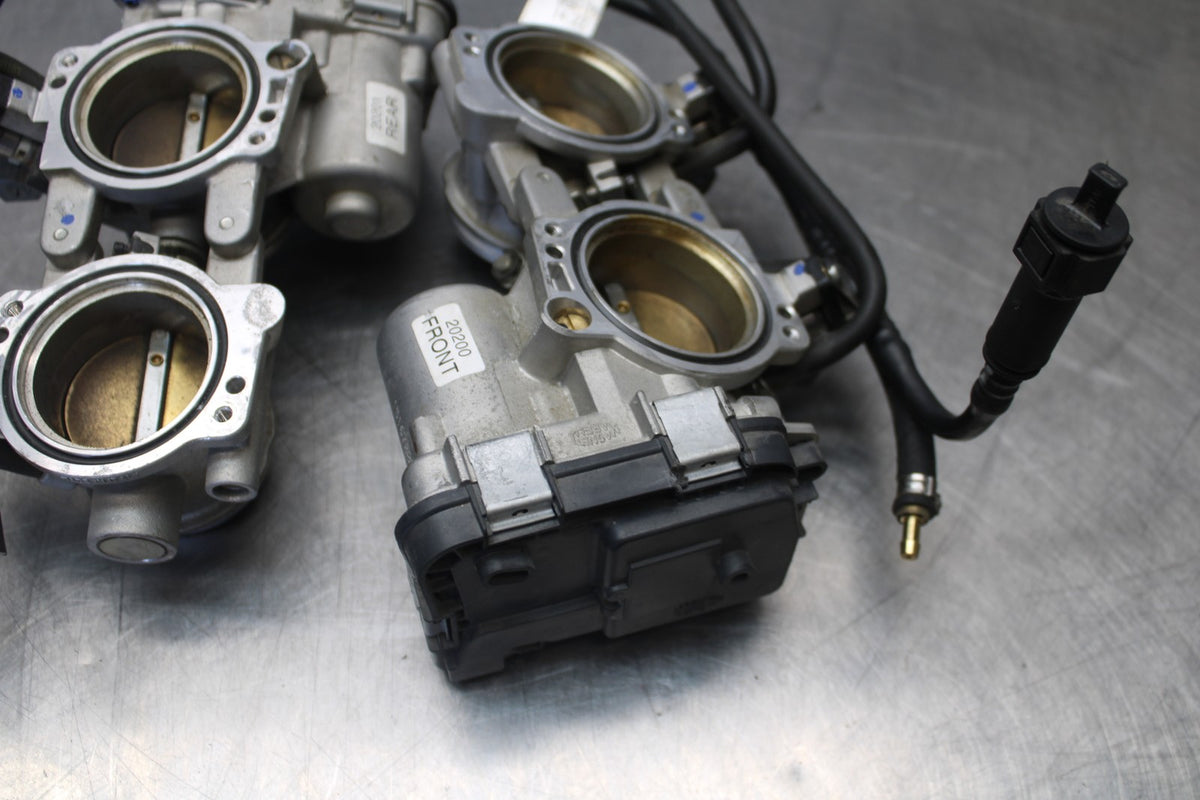 16 APRILIA TUONO V4 1100 MAIN FUEL INJECTORS / THROTTLE BODIES BB905