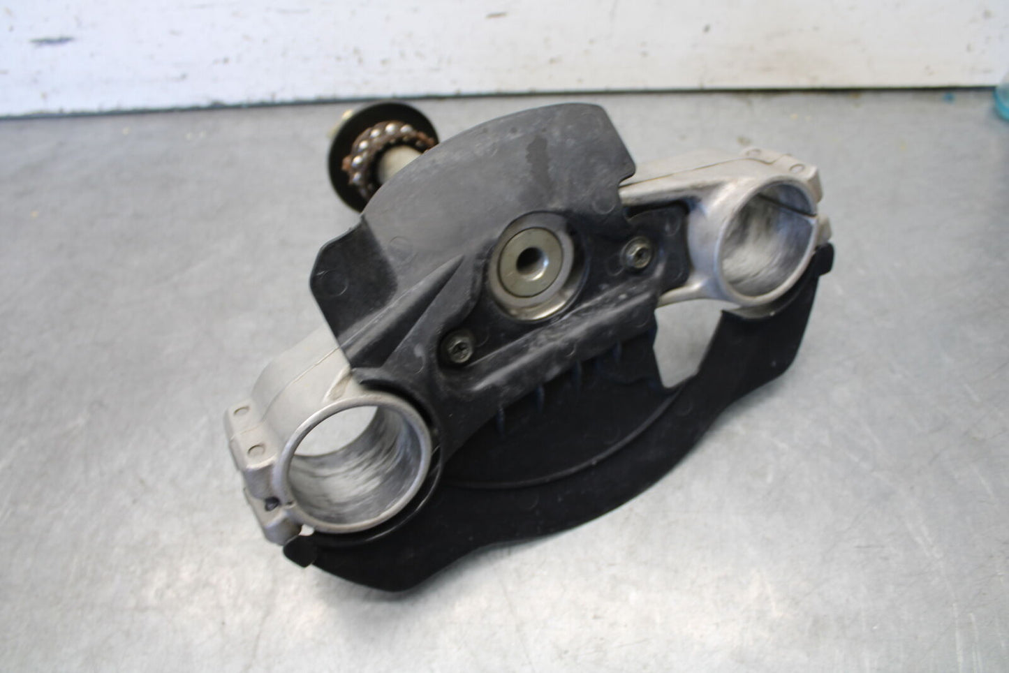 05-06 SUZUKI GSXR1000 FRONT FORKS CLAMP LOWER TRIPLE TREE STEM BB663