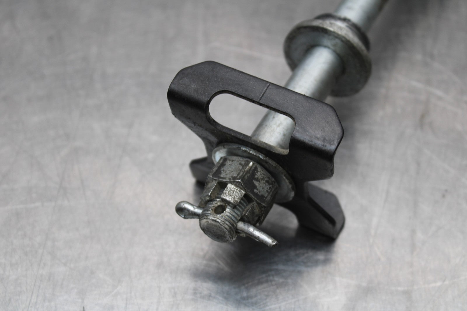 13-17 KAWASAKI NINJA 300 EX300 ABS REAR AXLE BACK WHEEL RIM BOLT AXEL BB187