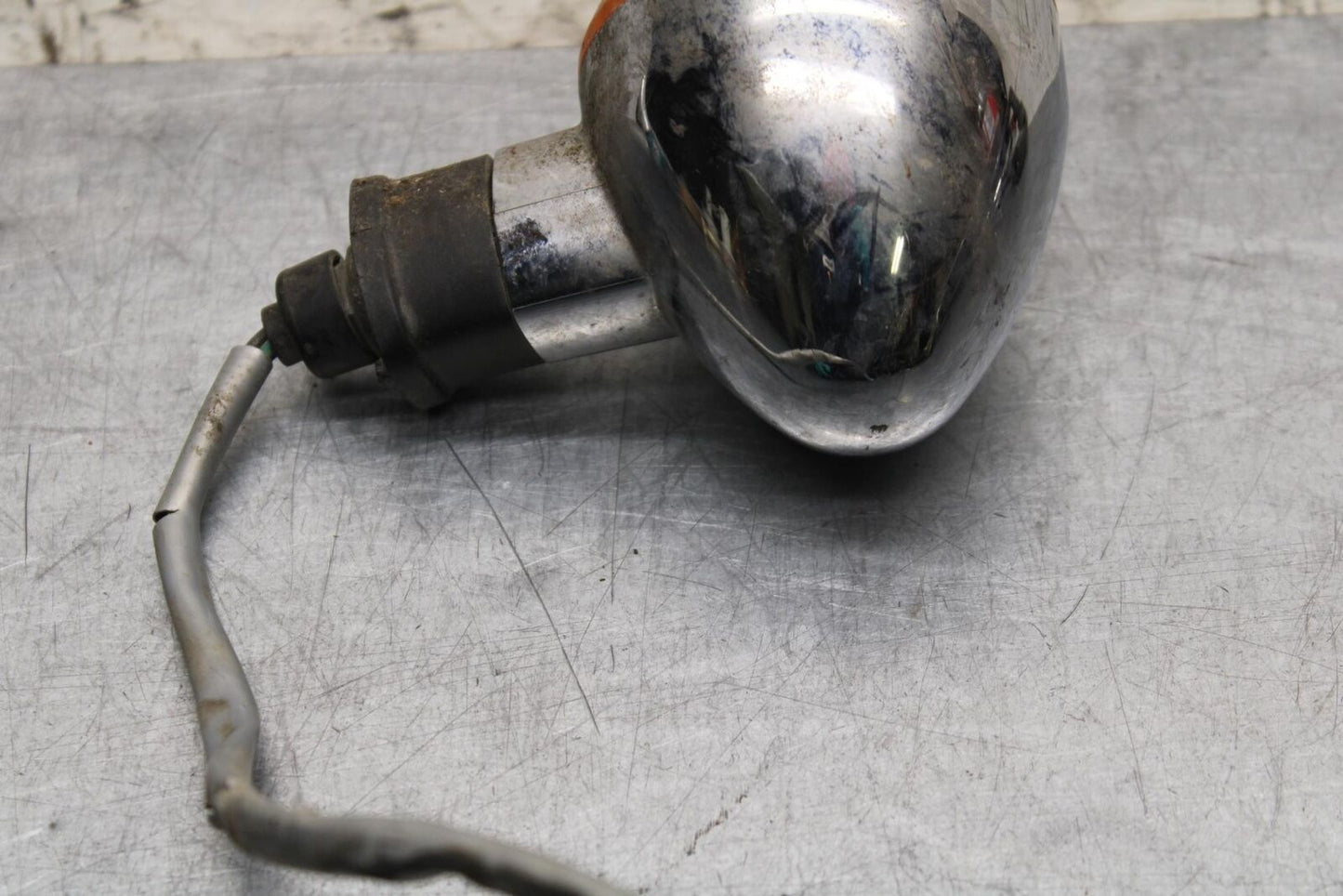 2005 Kawasaki Vulcan 1500 VN1500N Classic RIGHT FRONT TURN SIGNAL LIGHT BB576