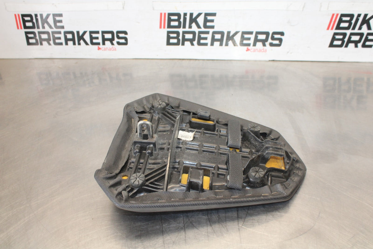 16 HONDA CB500F ABS REAR BACK PASSENGER TANDEM SEAT PAD SADDLE PILLION BB930