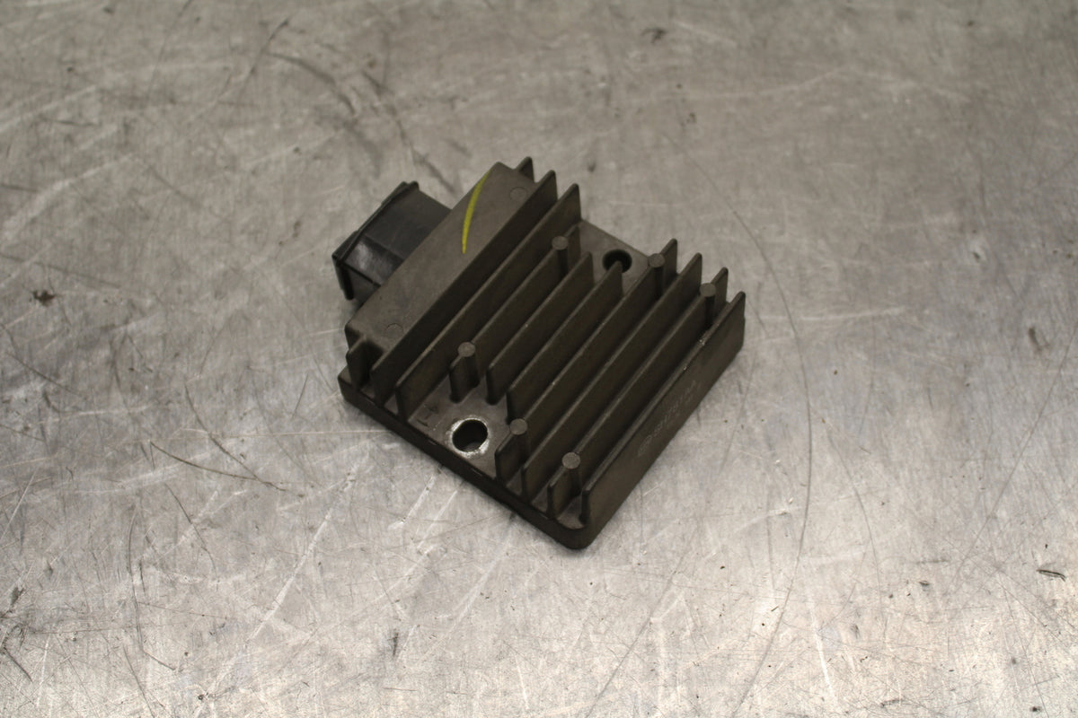 15-16 HONDA CB300F RECTIFIER VOLTAGE REGULATOR BB740