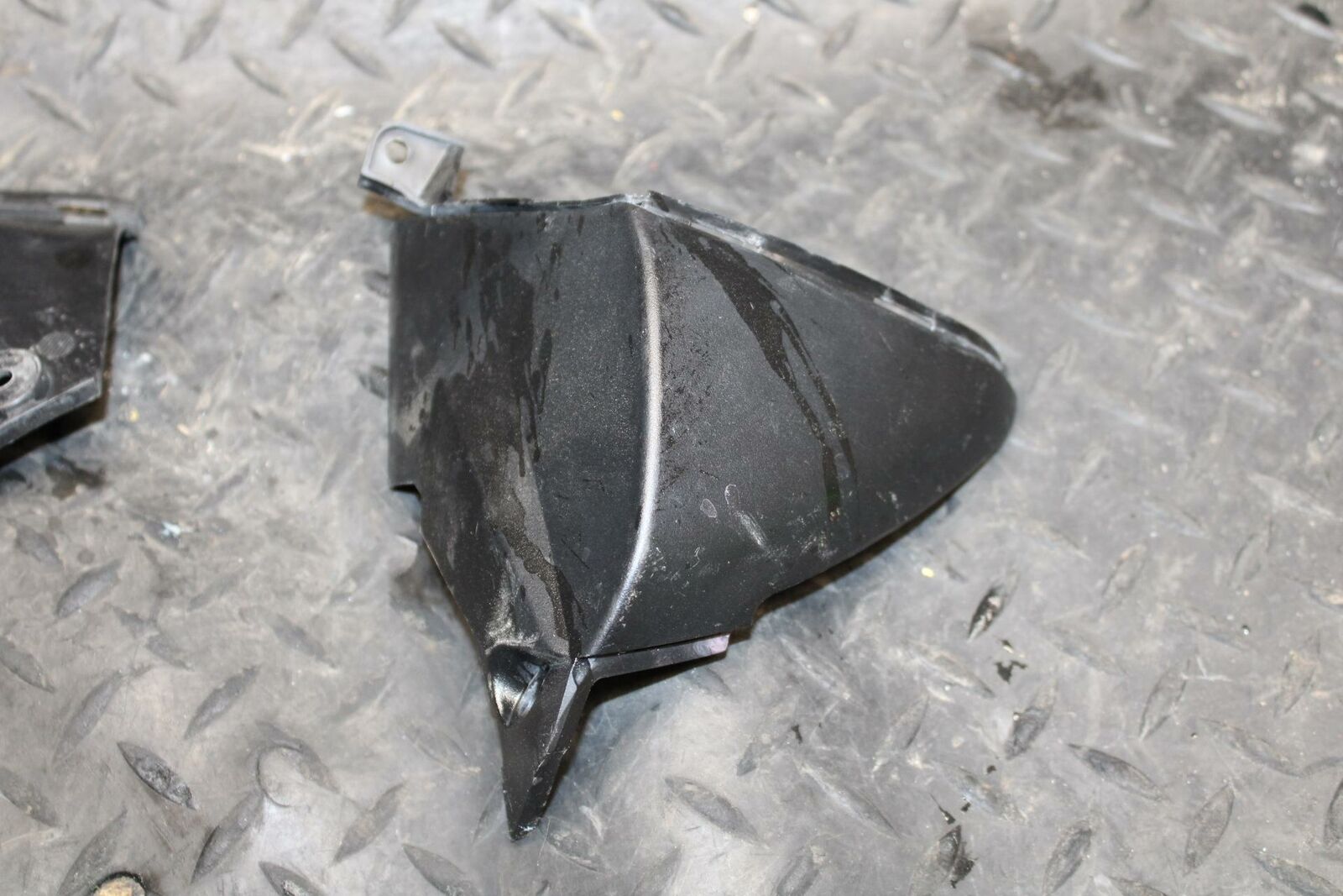 07-08 HONDA CBR600RR  LEFT HEADLIGHT HEAD LIGHT LAMP TRIM COVER BB224
