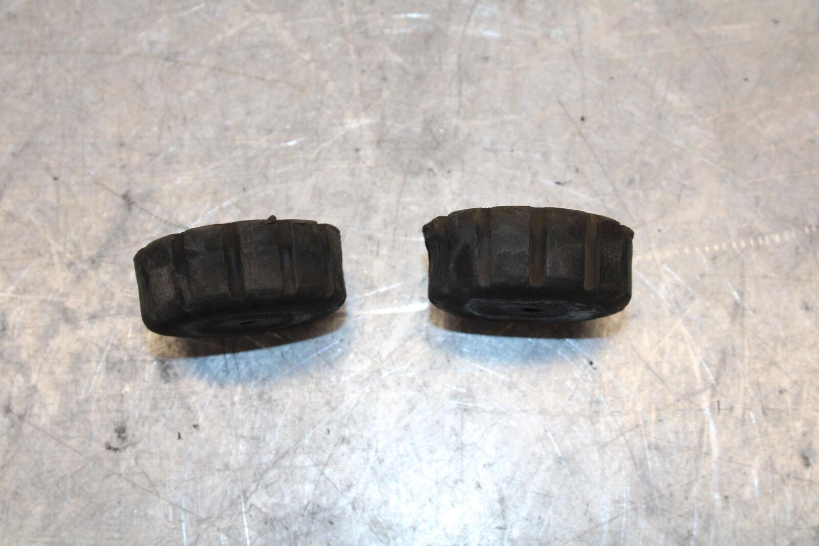 1974 Yamaha RD350 GAS TANK RUBBER DAMPER PAIR BB53