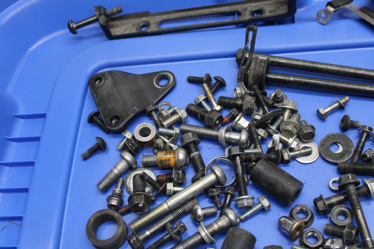 10-13 HONDA SHADOW RS 750 VT750RS MOUNTING BOLTS HARDWARE MOTOR SCREWS BB718