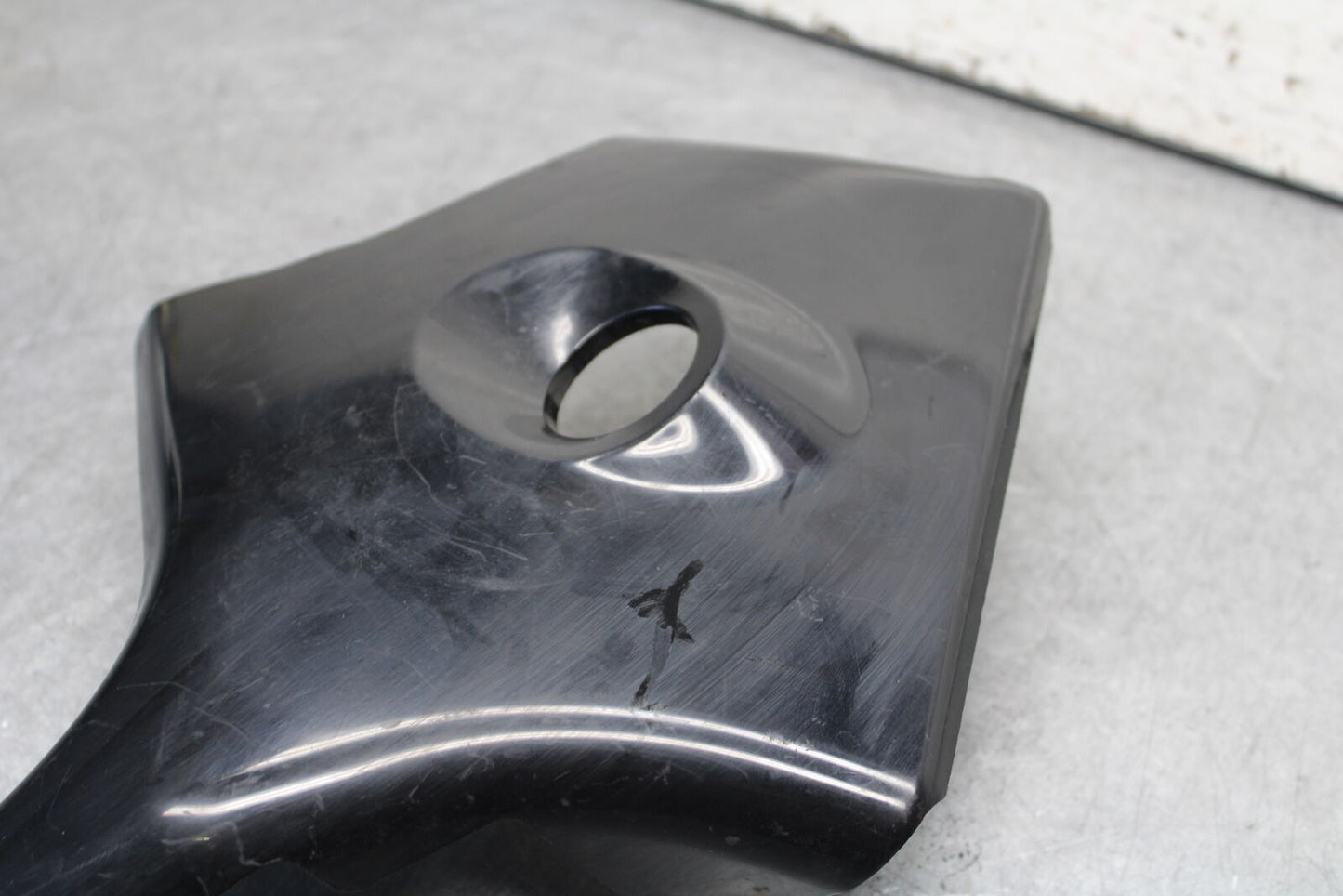 05-06 SUZUKI BOULEVARD M50 NECK FRAME COVER COWL BB671