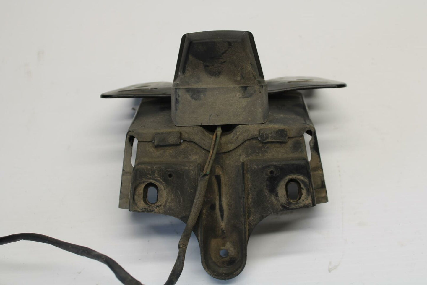 83-86 HONDA V65 MAGNA LICENSE PLATE LIGHT BRACKET BB236