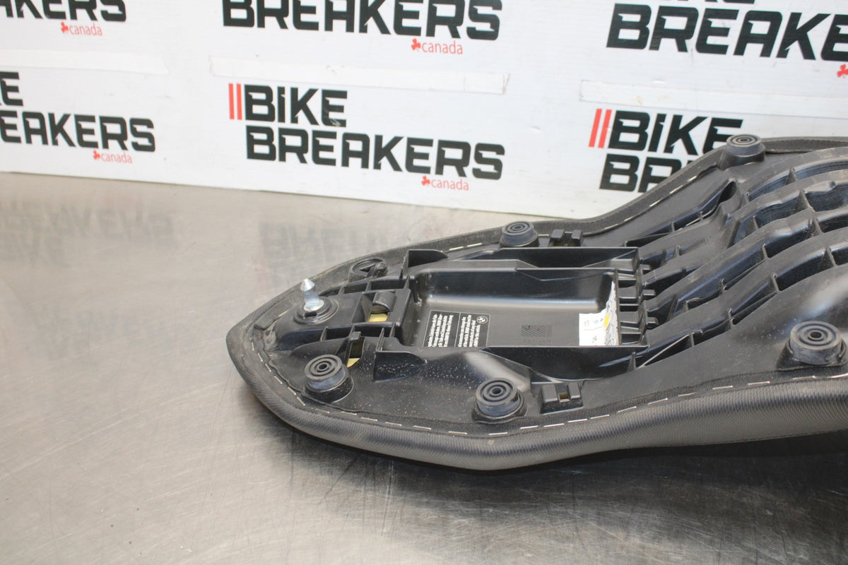 20-23 BMW F900R FRONT REAR SEAT SADDLE BB923