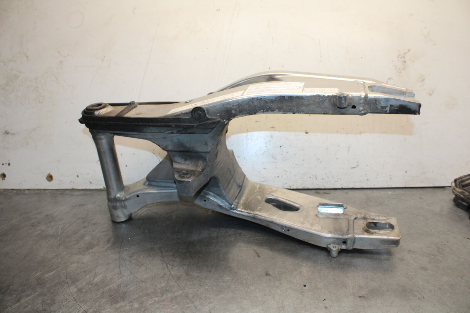 17-21 HONDA CBR1000RR SP REAR SWINGARM BACK SUSPENSION SWING ARM BB681