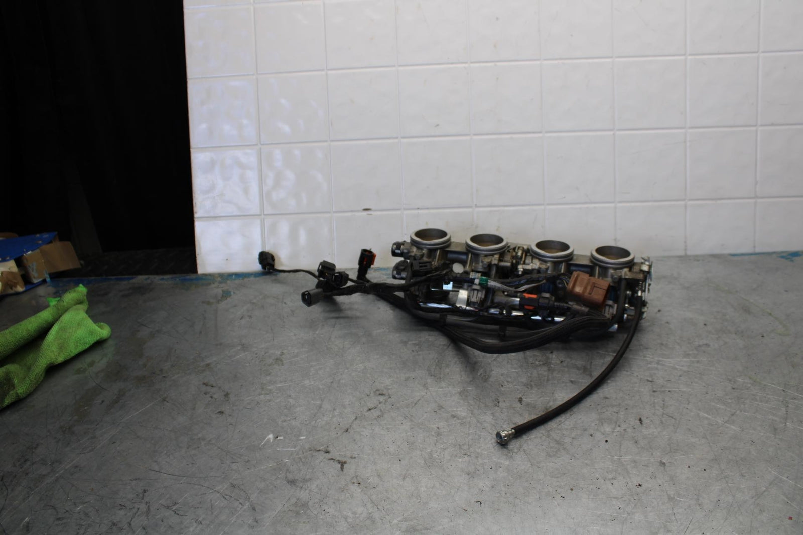 06-07 KAWASAKI NINJA ZX14R MAIN FUEL INJECTORS / THROTTLE BODIES bb433