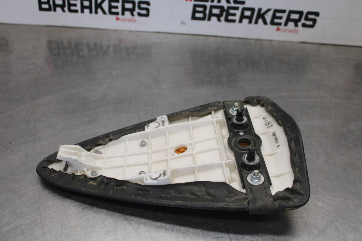 07-08 KAWASAKI NINJA ZX6R REAR BACK PASSENGER TANDEM SEAT SADDLE PILLION BB896
