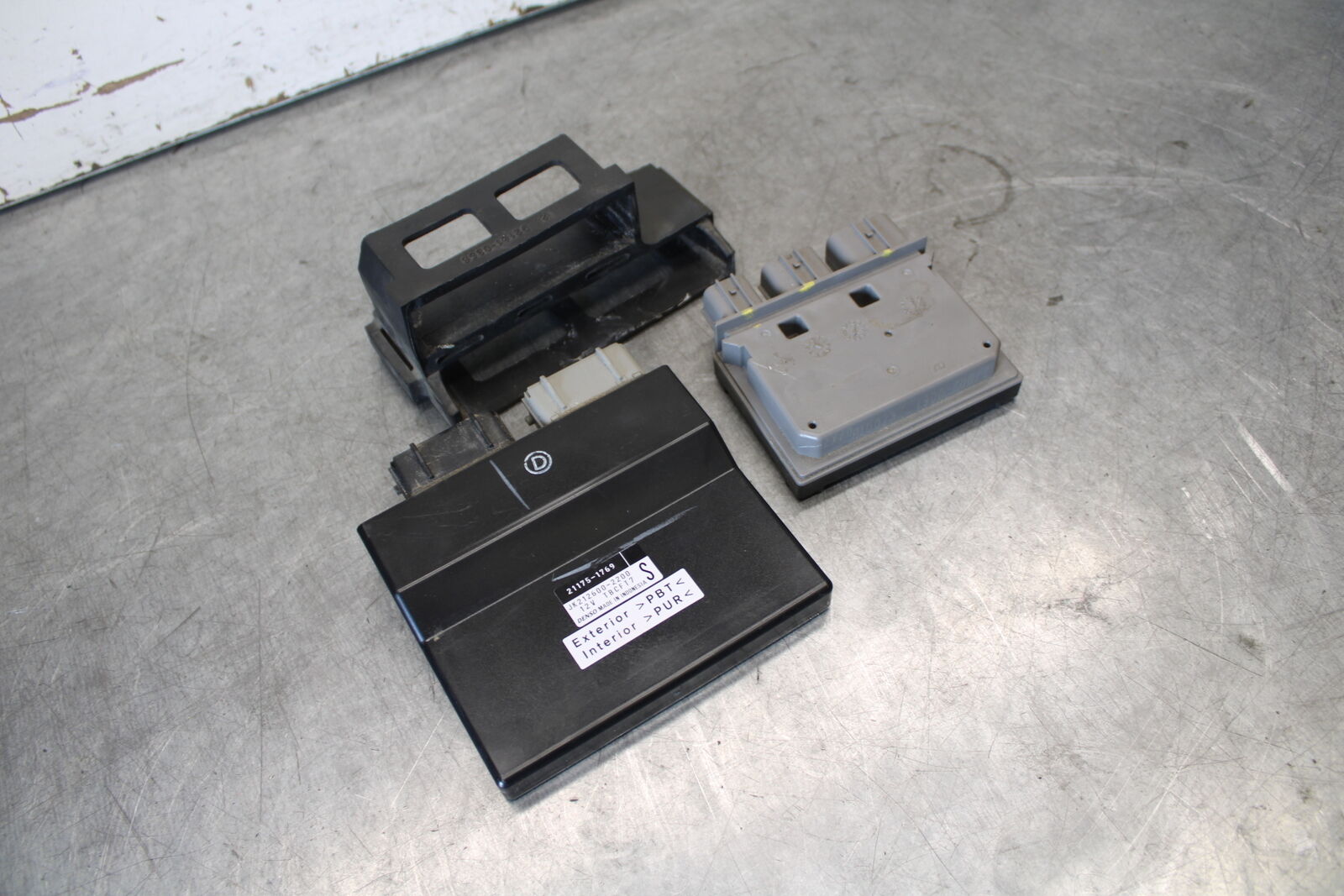 18-23 KAWASAKI NINJA 400 ECU COMPUTER CONTROLLER UNIT BLACK BOX ECM CDI  BB679