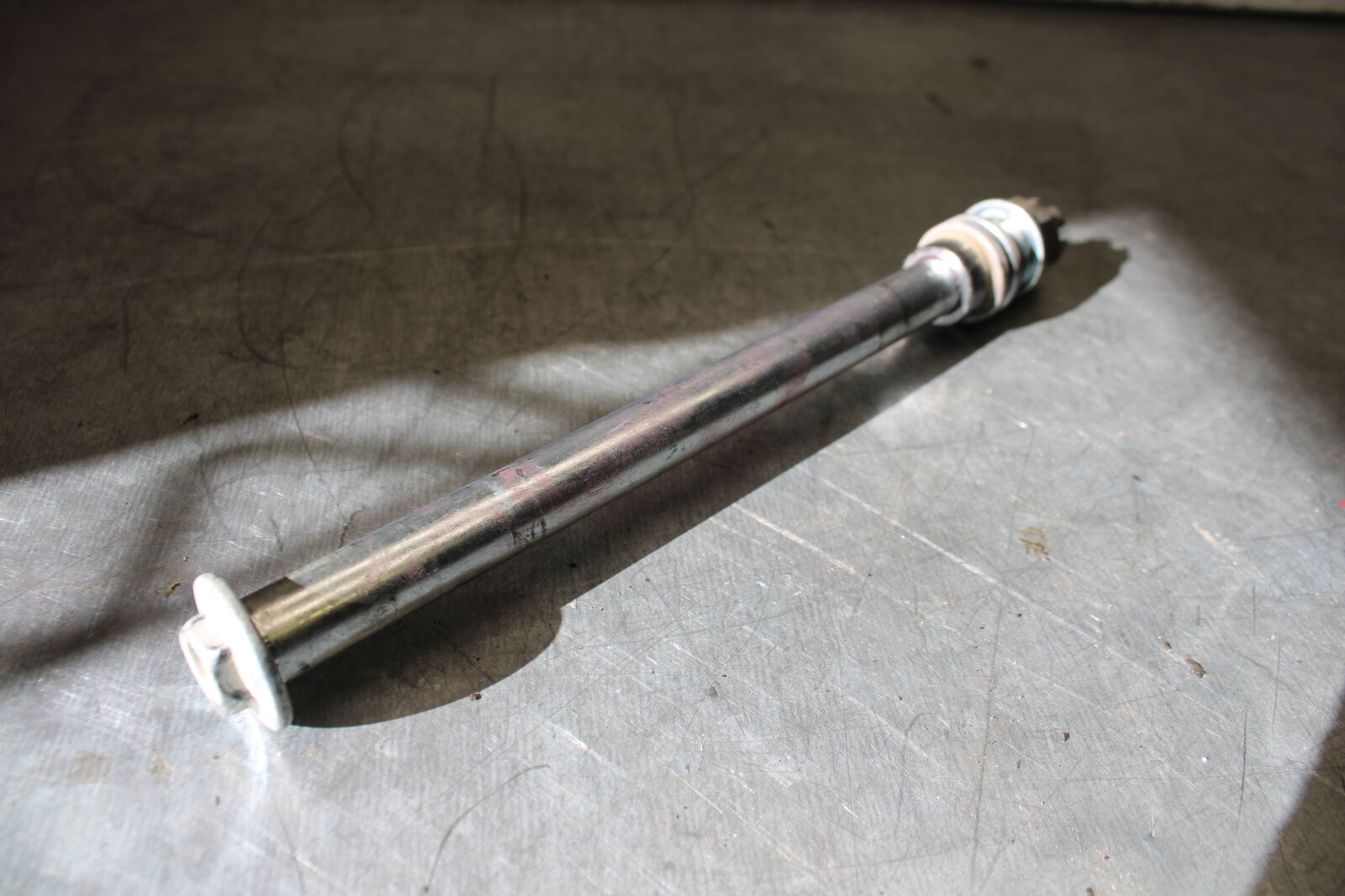 19-22 KAWASAKI Z400 FRONT WHEEL RIM AXLE PIVOT BOLT BB708