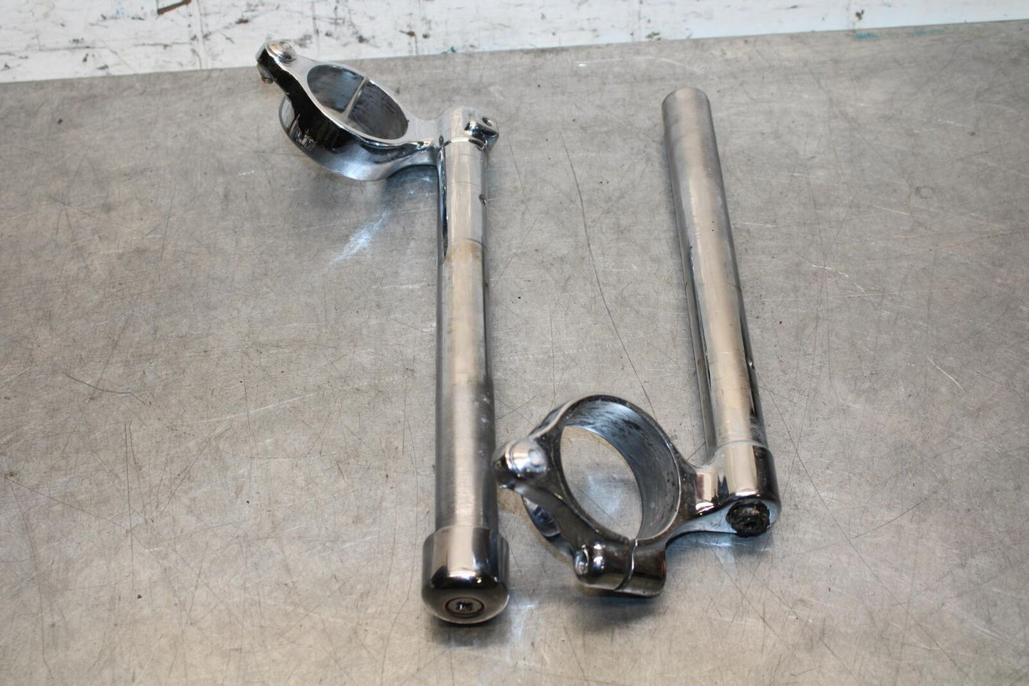 2001 Suzuki GSXR750 LEFT RIGHT CLIP ON ONS HANDLEBARS PAIR SET 56111-35F02 BB553
