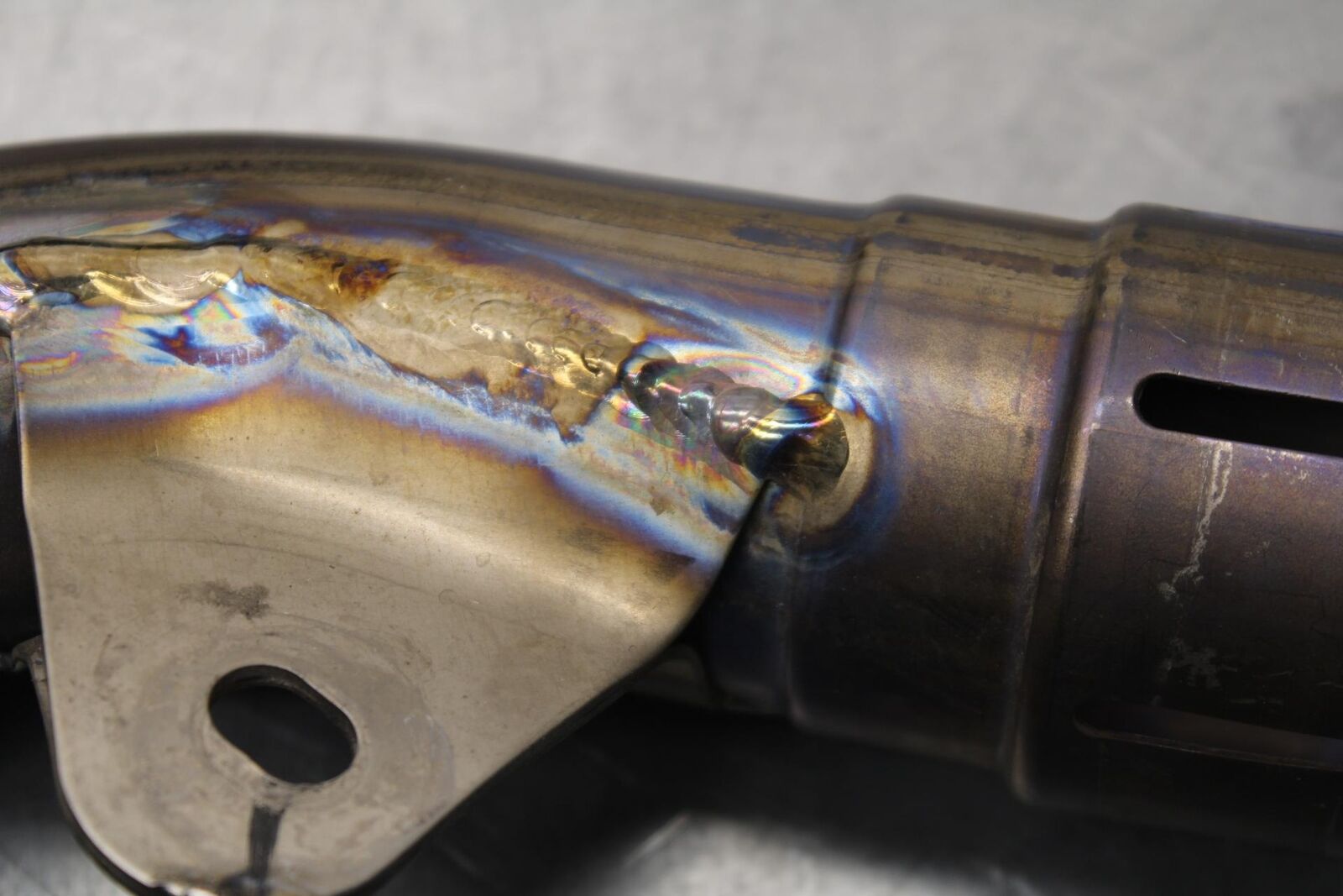 2006 Kawasaki Ninja ZX10R EXHAUST PIPE MUFFLER SLIP ON CAN SILENCER BB581