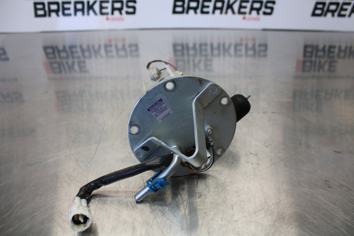 11 SUZUKI GSXR1000 FUEL PUMP GAS PETROL SENDER UNIT BB142