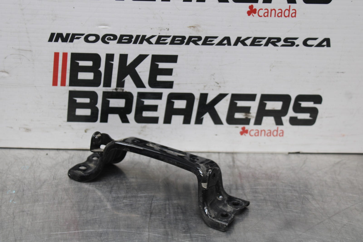 24 KAWASAKI NINJA 500 ABS GAS TANK FUEL CELL PETROL BRACKET MOUNT  BB818