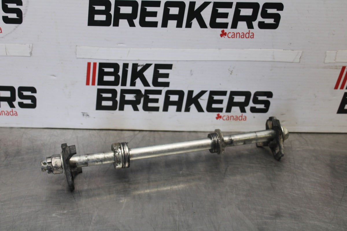 23-26 KAWASAKI NINJA ZX4RR REAR AXLE BACK WHEEL RIM PIVOT BOLT AXEL BB898