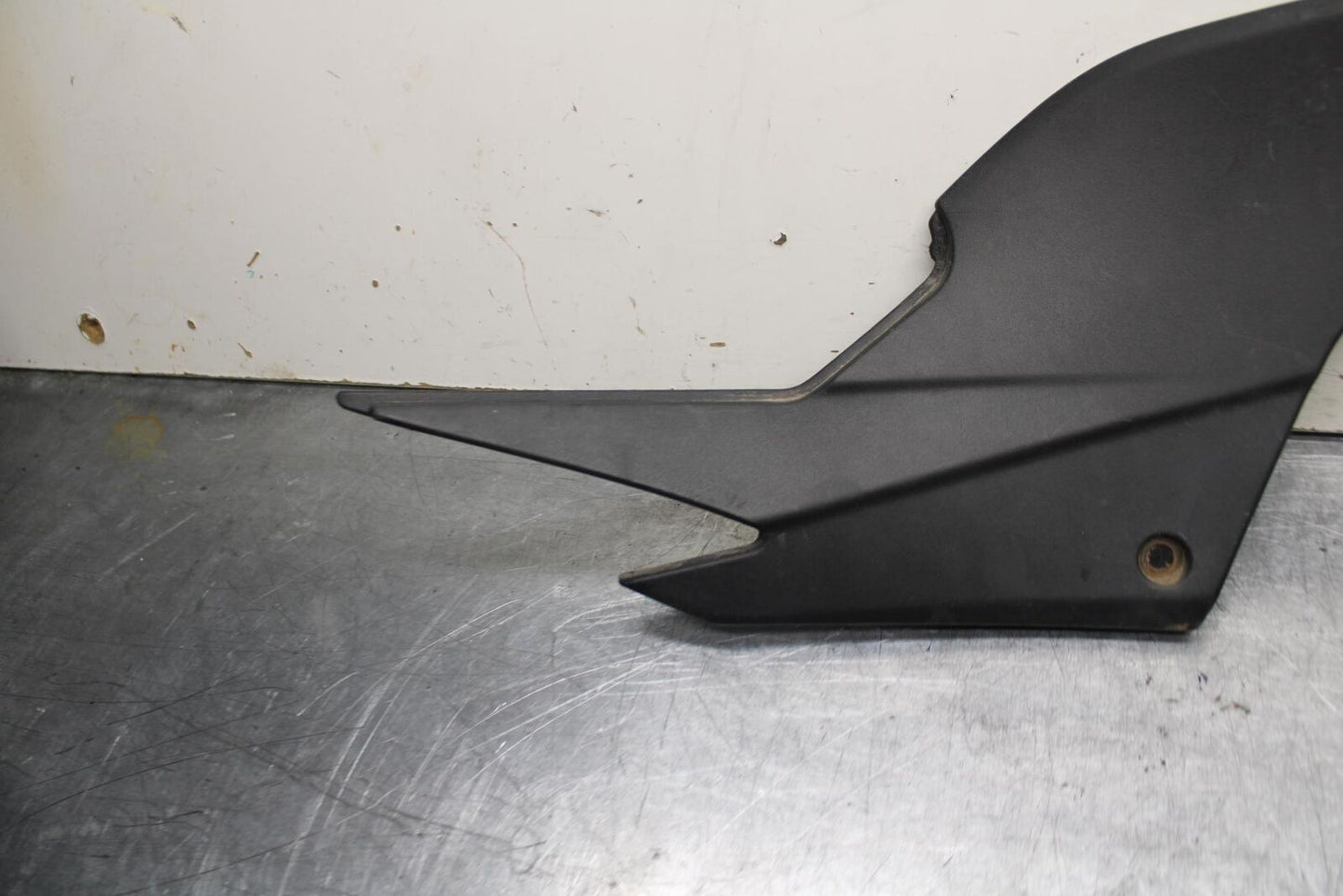 08-12 KAWASAKI NINJA 250R EX250J RIGHT FRONT SIDE SEAT  PANEL TRIM COWL BB612